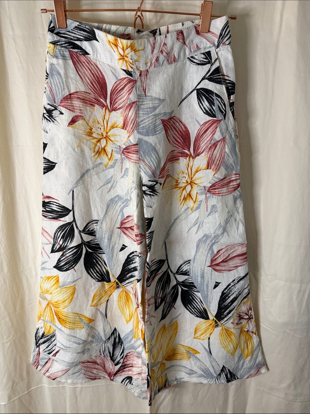 C&C California White Linen Floral Pants with Yellow & Pink Accents